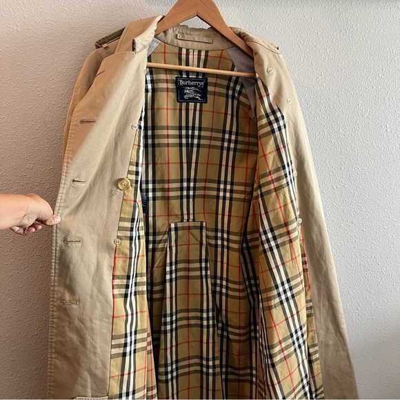 BURBERRY VINTAGE CLASSIC NOVA CHECK LINED TRENCH COAT - Picture 6 of 16